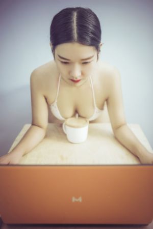 女人被狂c躁到高潮失禁动漫